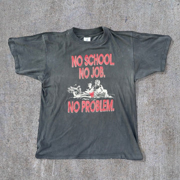 VINTAGE NO SCHOOL TEE